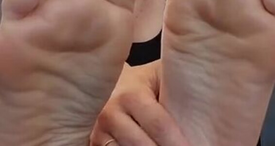 Goddess Nicole Aka Nicolesgoddesssoles Foot Fetish 07 01 2023 Onlyfans Video You Seem To Be Lost In My Wrinkles