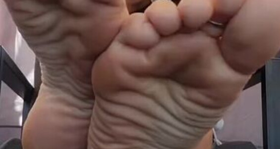 Goddess Nicole Aka Nicolesgoddesssoles Foot Fetish 07 01 2023 Onlyfans Video You Seem To Be Lost In My Wrinkles