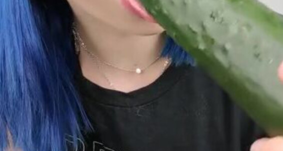 Missarcanaplus Nicknamed Missarcanaplus Onlyfans Should I Try To Deepthroat This