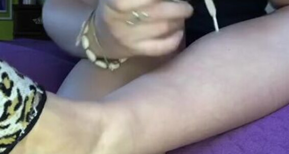 Goddess Flower Nicknamed Smokinflowers Foot Fetish 11 18 2023 Onlyfans Video Removing My Sweaty Socks And Shoes After A Leg And Booty Day